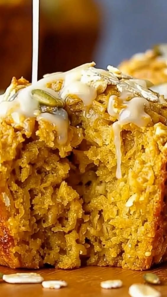 Easy Pumpkin Oatmeal Muffins – Healthy Fall Breakfast Ready in 30 Minutes