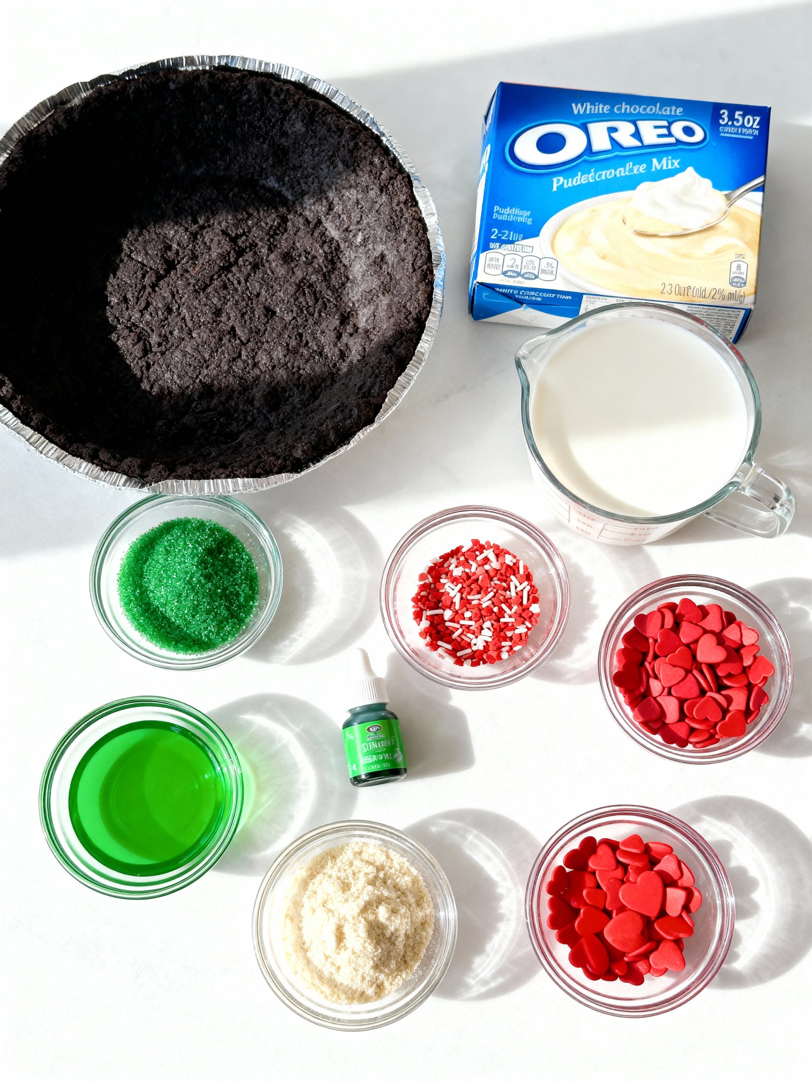 No Bake Grinch Pie ingredients