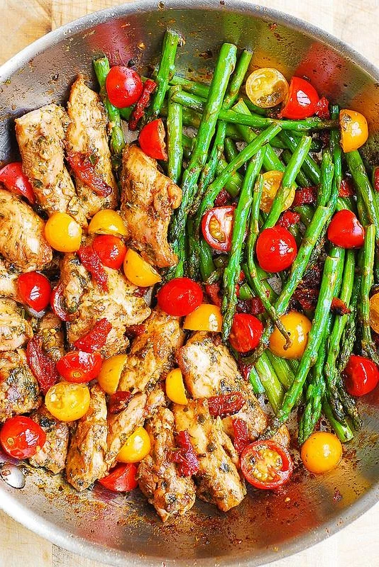 30-Minute One-Pan Pesto Chicken and Veggies finished