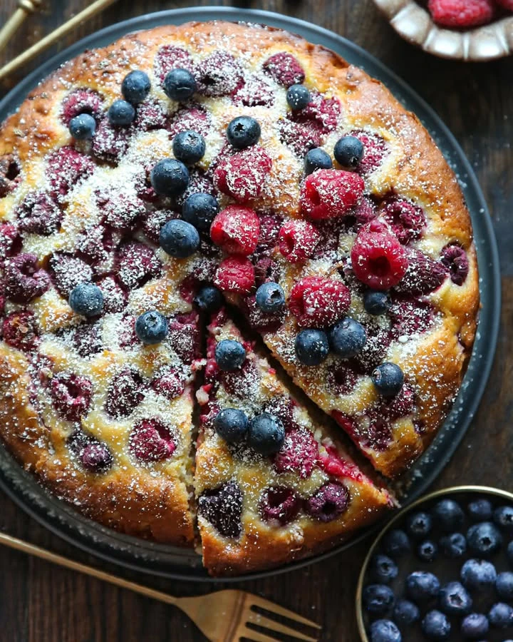 Raspberry Lemon cake with Only 20 minutes of prep finished