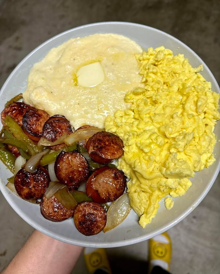 Good Morning Sausage Onions and Bell Peppers with Grits Recipe